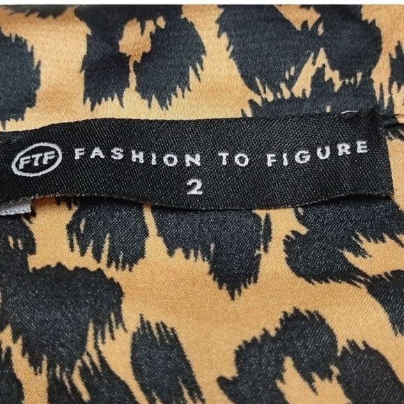 Fashion to Figure Leopard Print Jumpsuit Romper Size 2 Womens Stylish Back Brown - Picture 12 of 13